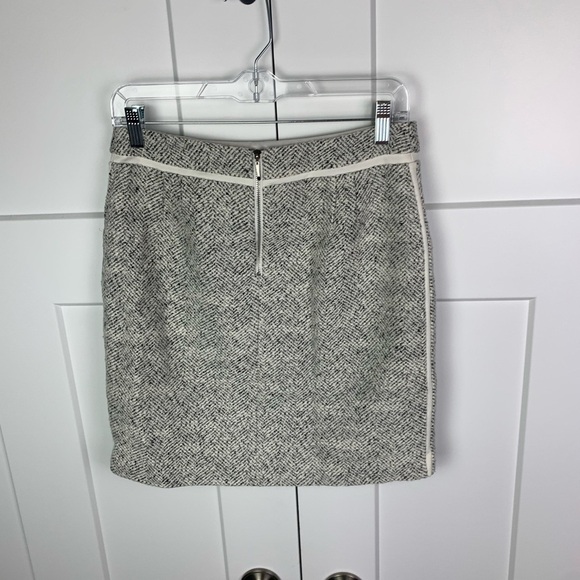 White House Black Market Size 2 Mini Straight Pencil Skirt houndstooth - Picture 3 of 7